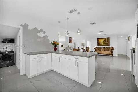 756 W 53rd Street Hialeah FL 33012