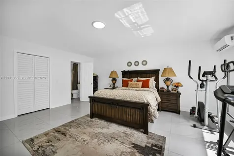 756 W 53rd Street Hialeah FL 33012