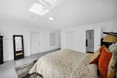 756 W 53rd Street Hialeah FL 33012