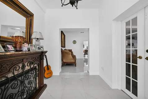 756 W 53rd Street Hialeah FL 33012