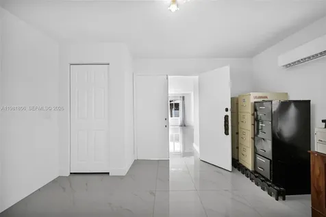 756 W 53rd Street Hialeah FL 33012