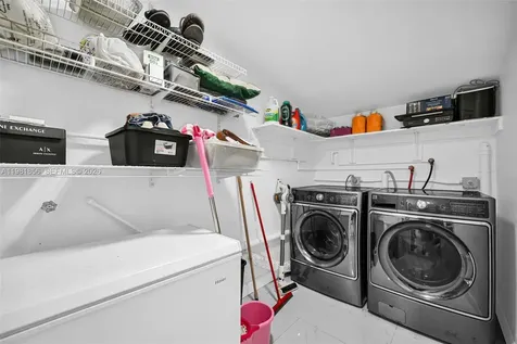 756 W 53rd Street Hialeah FL 33012