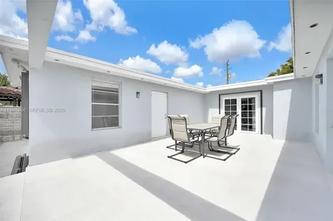 756 W 53rd Street Hialeah FL 33012