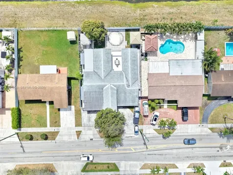 756 W 53rd Street Hialeah FL 33012