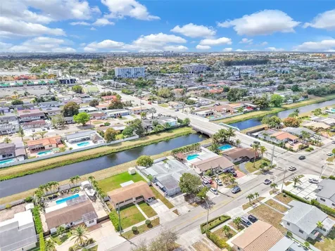 756 W 53rd Street Hialeah FL 33012
