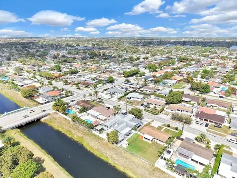 756 W 53rd Street Hialeah FL 33012