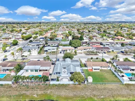 756 W 53rd Street Hialeah FL 33012