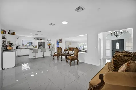 756 W 53rd Street Hialeah FL 33012