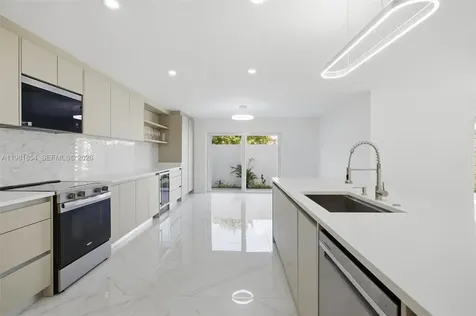 13911 SW 100th Lane Miami FL 33186