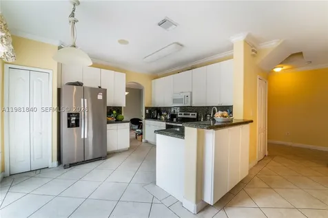 200 SW 87th Path Miami FL 33174