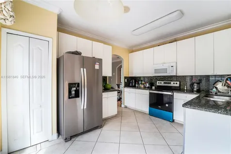 200 SW 87th Path Miami FL 33174