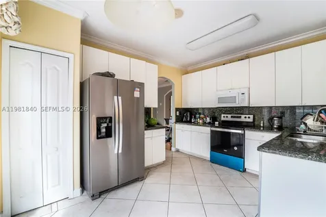 200 SW 87th Path Miami FL 33174