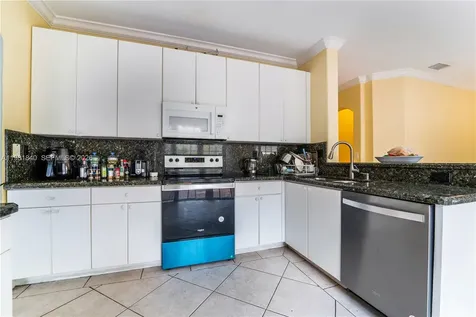 200 SW 87th Path Miami FL 33174