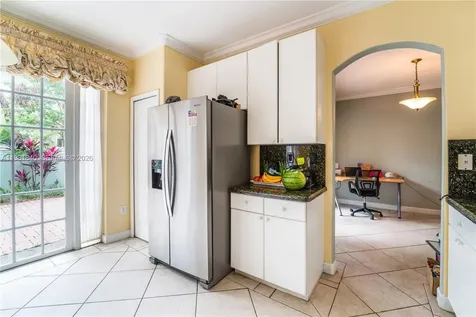 200 SW 87th Path Miami FL 33174
