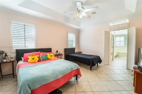 200 SW 87th Path Miami FL 33174