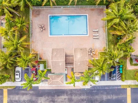 200 SW 87th Path Miami FL 33174