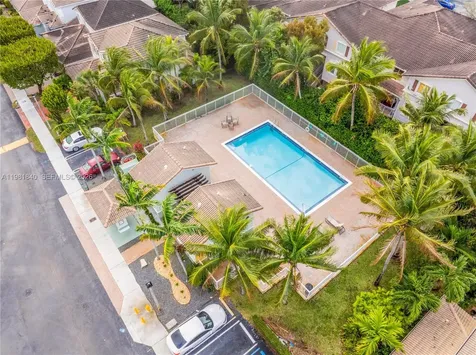 200 SW 87th Path Miami FL 33174