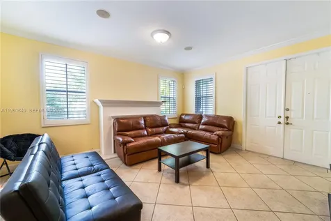 200 SW 87th Path Miami FL 33174