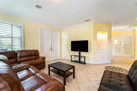 200 SW 87th Path Miami FL 33174