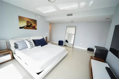 488 NE 18th Street Miami FL 33132