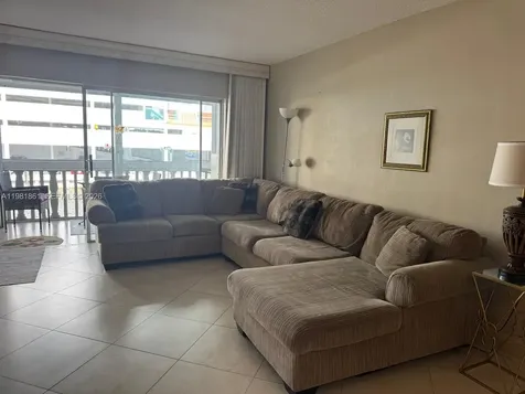450 Paradise Isle Boulevard Hallandale Beach FL 33009