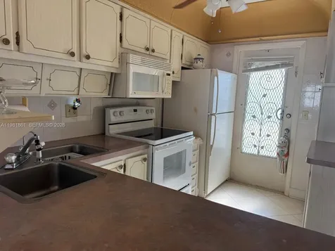 450 Paradise Isle Boulevard Hallandale Beach FL 33009