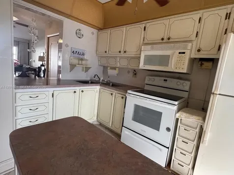 450 Paradise Isle Boulevard Hallandale Beach FL 33009