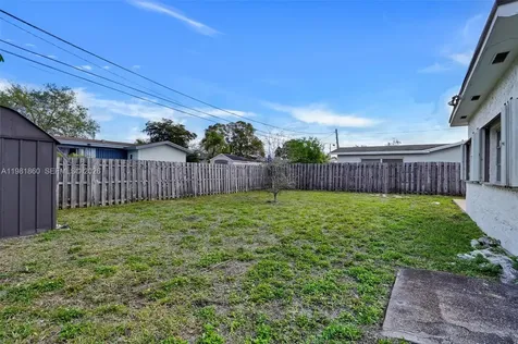 11331 NW 37th Street Sunrise FL 33323
