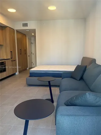 121 NE 5th Street Miami FL 33132