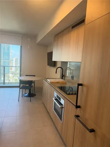 121 NE 5th Street Miami FL 33132