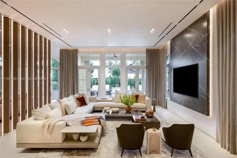 1522 Island Boulevard Aventura FL 33160