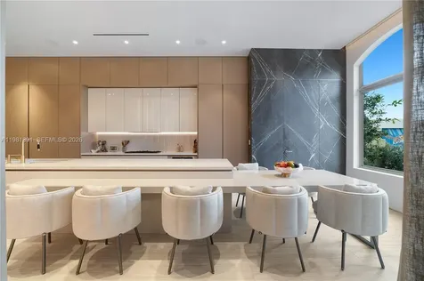 1522 Island Boulevard Aventura FL 33160