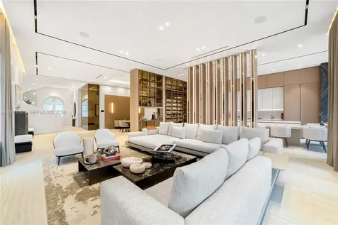 1522 Island Boulevard Aventura FL 33160
