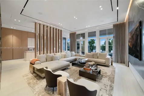 1522 Island Boulevard Aventura FL 33160