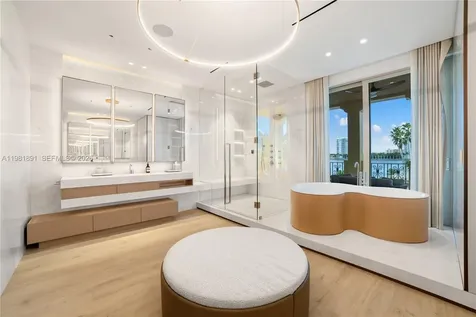 1522 Island Boulevard Aventura FL 33160