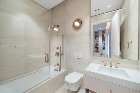 1522 Island Boulevard Aventura FL 33160