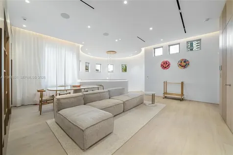 1522 Island Boulevard Aventura FL 33160