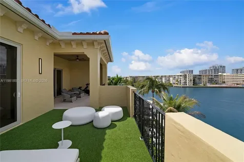 1522 Island Boulevard Aventura FL 33160