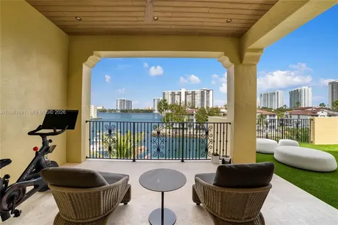 1522 Island Boulevard Aventura FL 33160