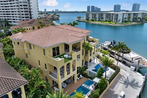 1522 Island Boulevard Aventura FL 33160