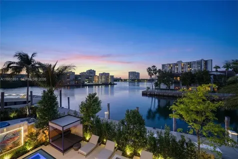 1522 Island Boulevard Aventura FL 33160