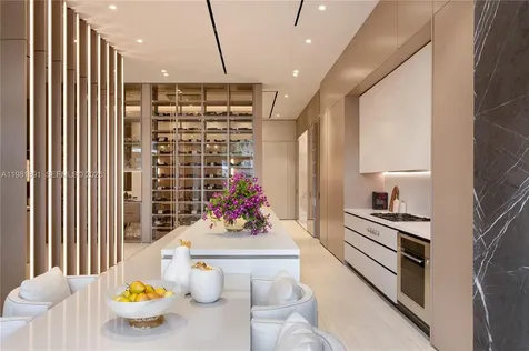 1522 Island Boulevard Aventura FL 33160