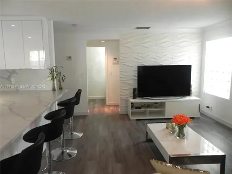 365 Somerset Way Weston FL 33326