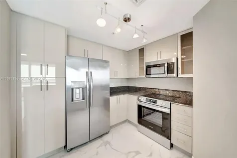 7900 Harbor Island Drive North Bay Village FL 33141