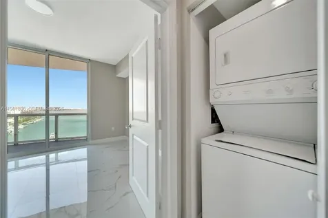 7900 Harbor Island Drive North Bay Village FL 33141