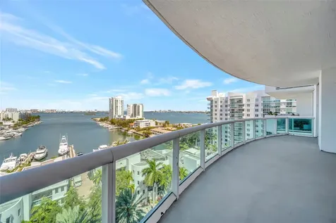 7900 Harbor Island Drive North Bay Village FL 33141