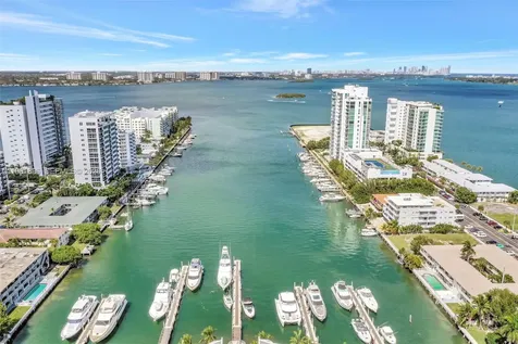 7900 Harbor Island Drive North Bay Village FL 33141