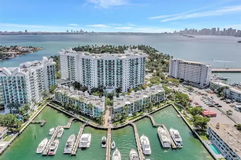 7900 Harbor Island Drive North Bay Village FL 33141