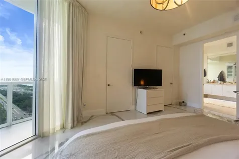 15811 Collins Avenue Sunny Isles Beach FL 33160