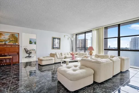 17500 N Bay Road Sunny Isles Beach FL 33160